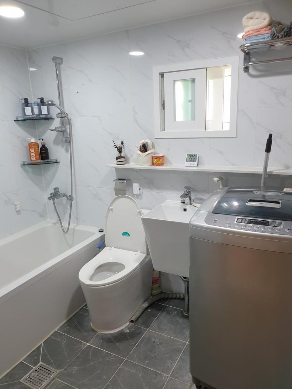 Toilet, Bathroom, Bath