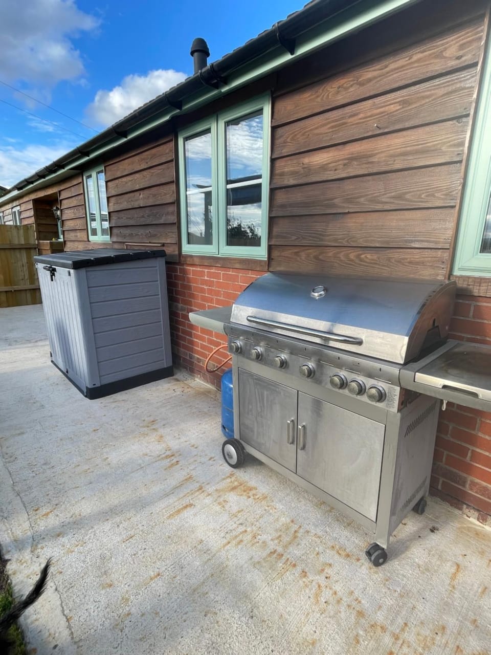 Day, BBQ facilities