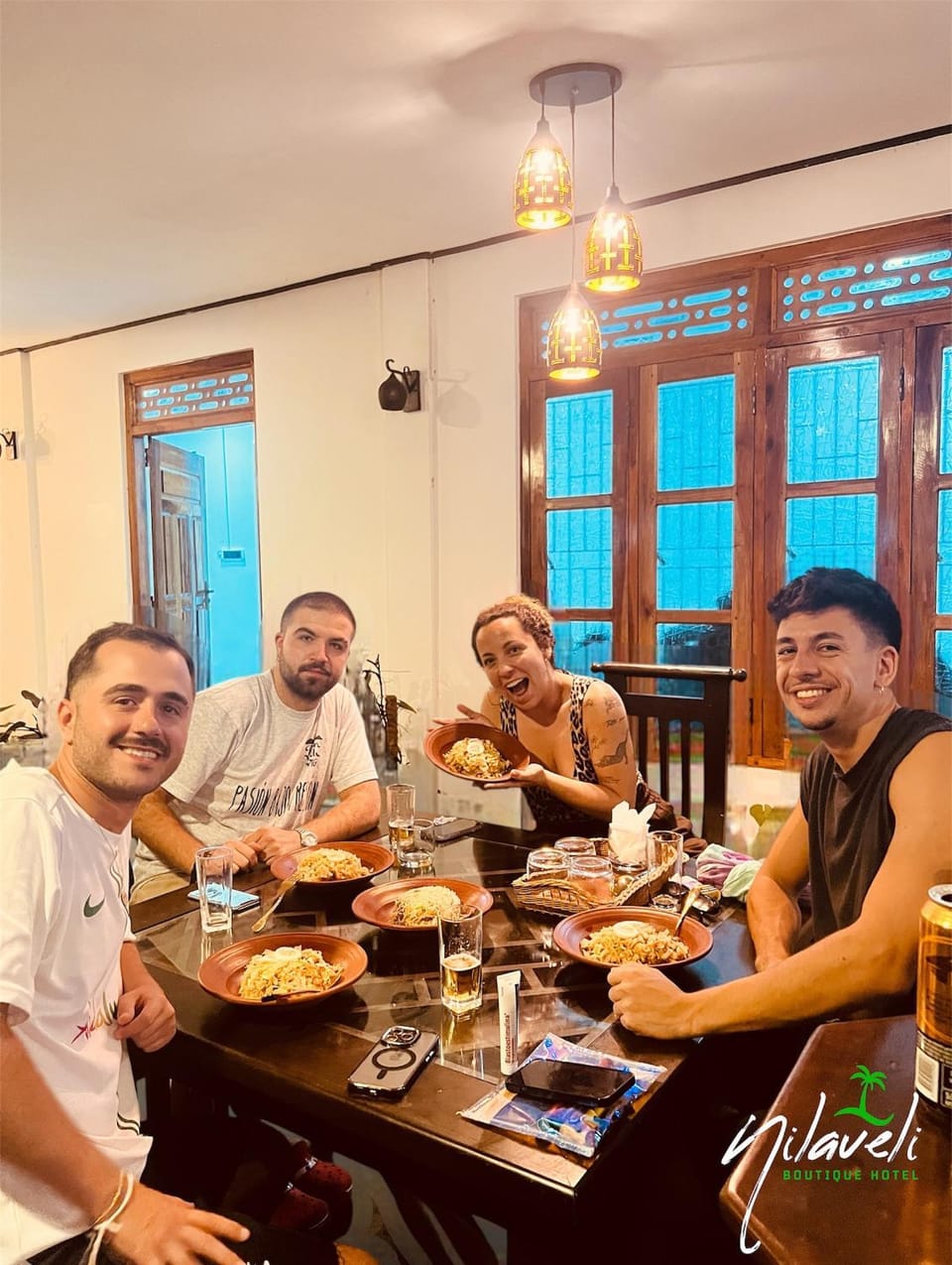 Food and drinks, Dinner, group of guests