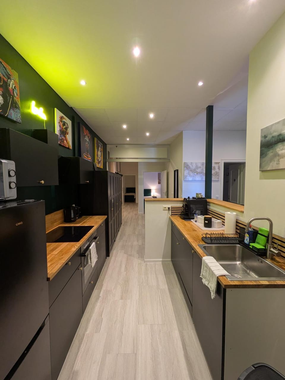 Kitchen or kitchenette
