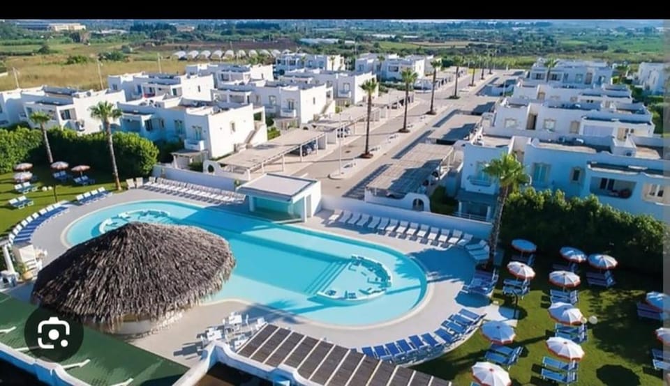 Property building, Pool view
