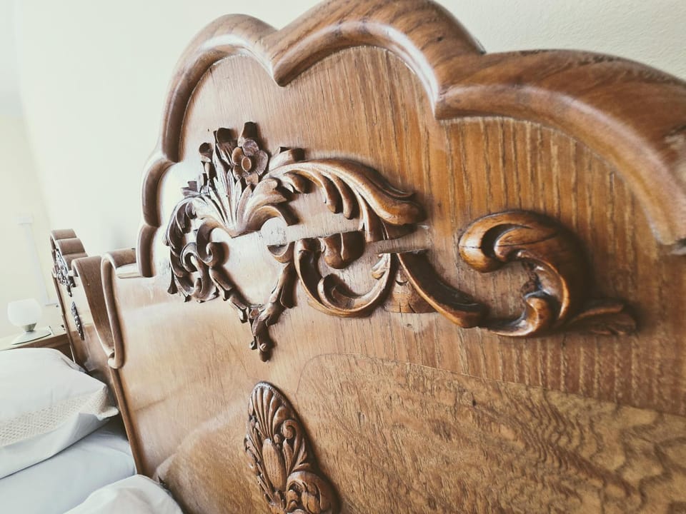 Bed, Decorative detail, Bedroom