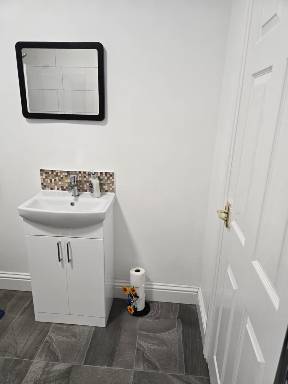 Realwood Homes- Broomhill Road Bed and Breakfast in Nottingham