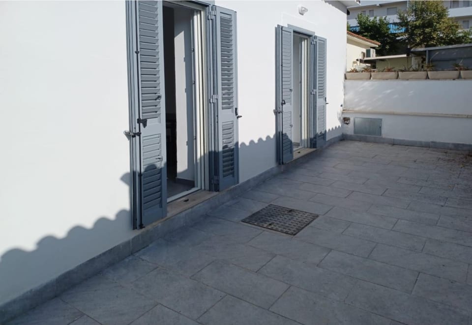 Property building, Garden, View (from property/room), Balcony/Terrace