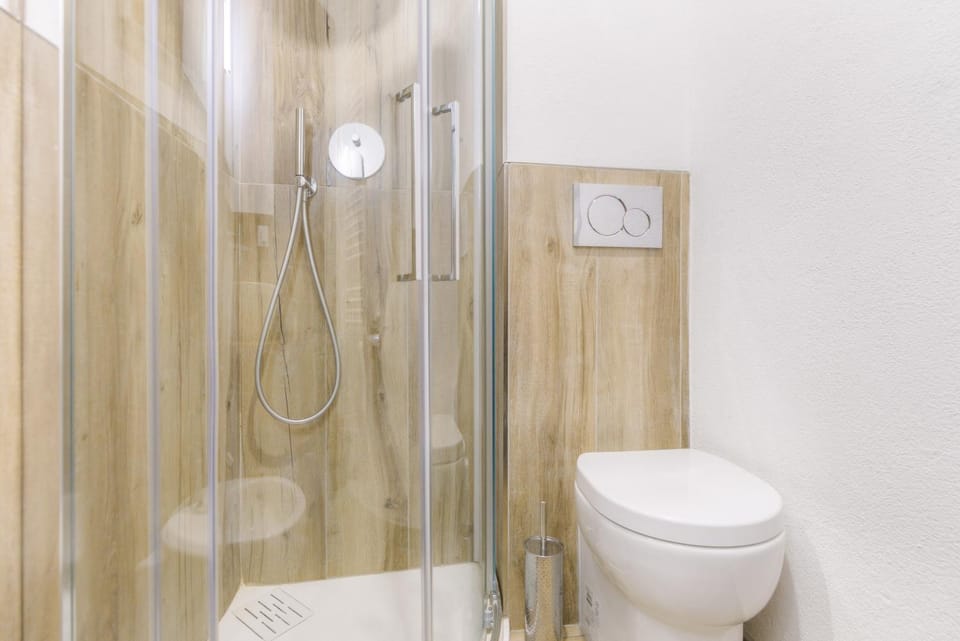 Hostdomus - Yellow Suite Apartment in Sestriere