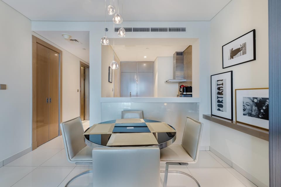 Living room, Dining area, air conditioner