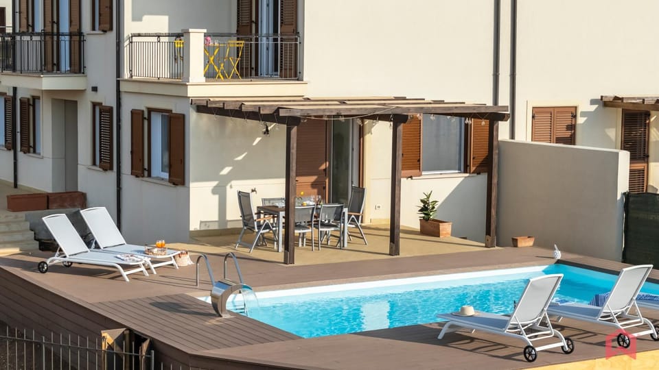 Patio, Day, View (from property/room), Balcony/Terrace