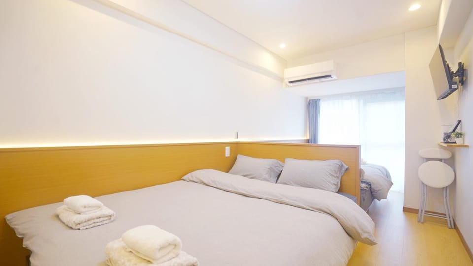 Bed, TV and multimedia, Photo of the whole room, Bedroom, air conditioner