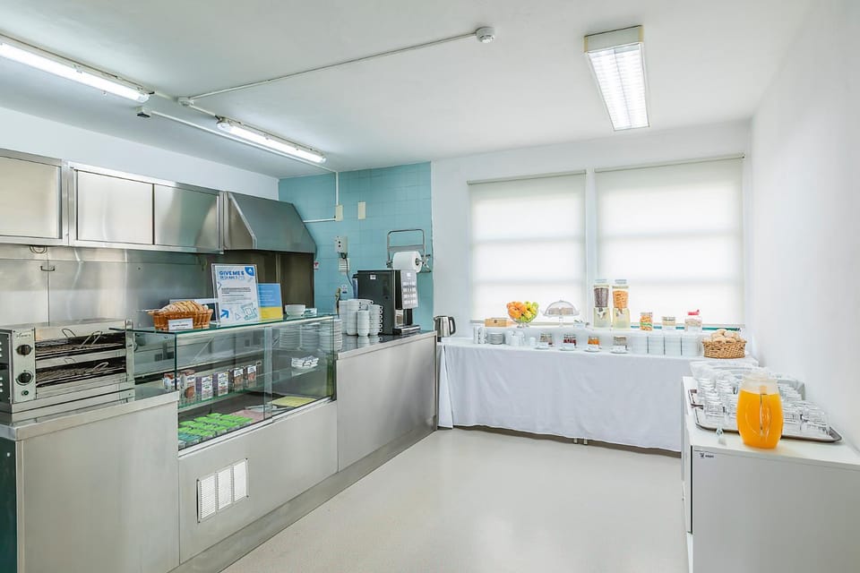 Breakfast, kitchen