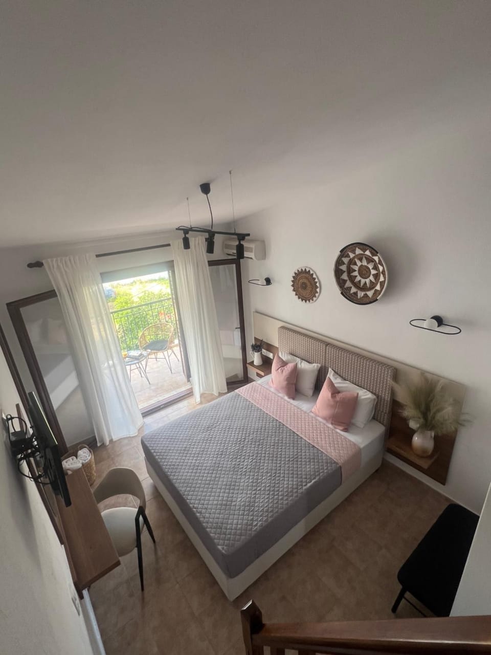 Pantheon Apartment in Skiathos