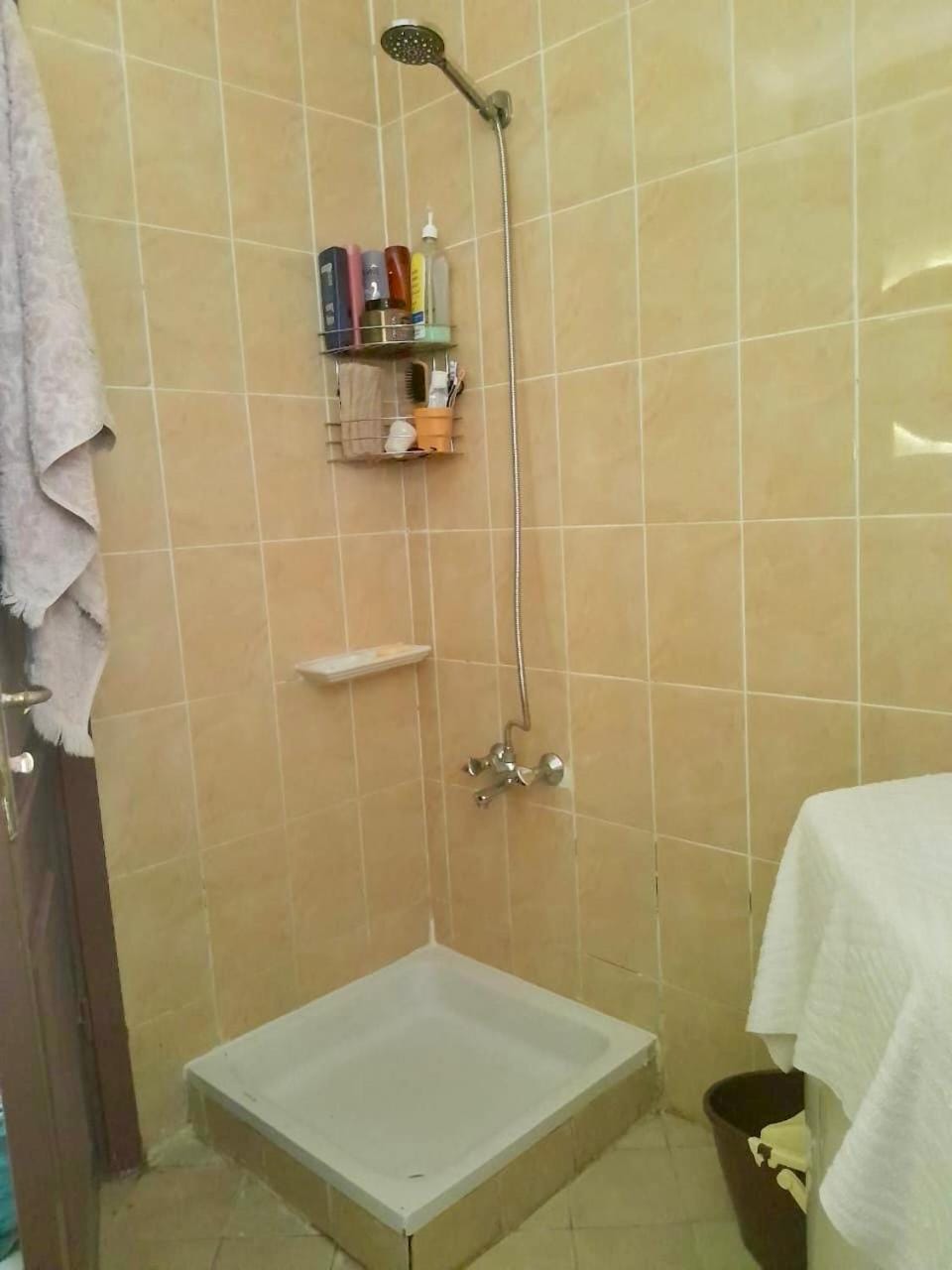 Shower, Bathroom, Bath, towels