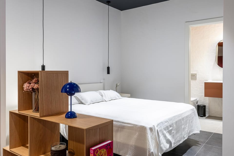 Bed, Bathroom, Photo of the whole room, Bedroom