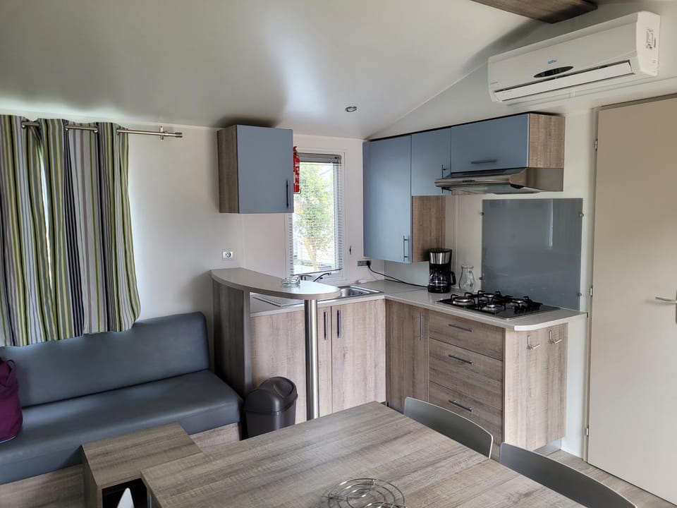 mobil home Campground/ 
RV Resort in Lege-Cap-Ferret