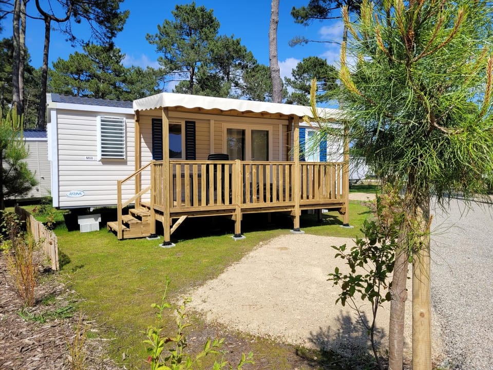 mobil home Campground/ 
RV Resort in Lege-Cap-Ferret
