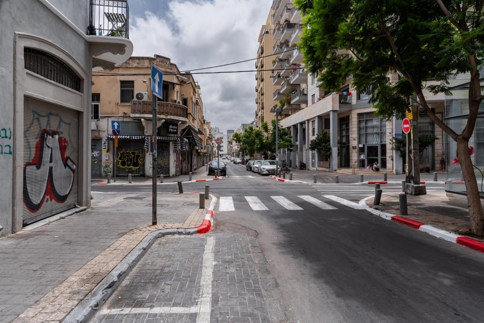Neighbourhood, Street view, Location