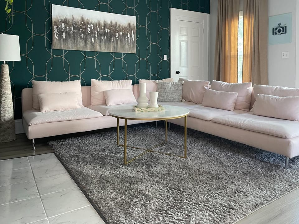 Living room, Seating area