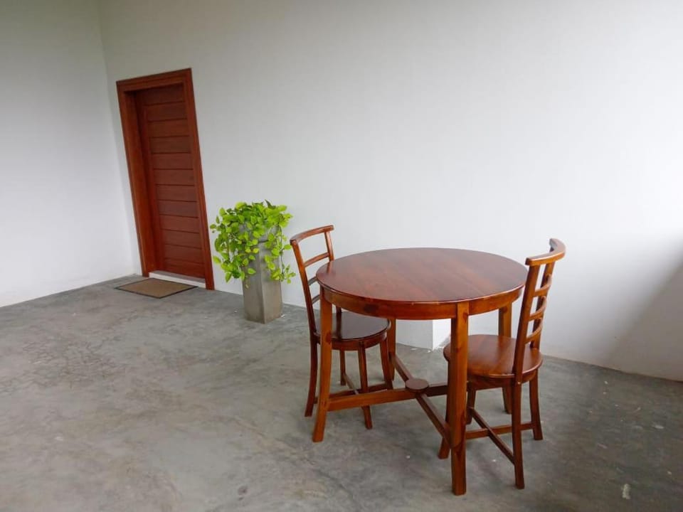 Seating area, Dining area