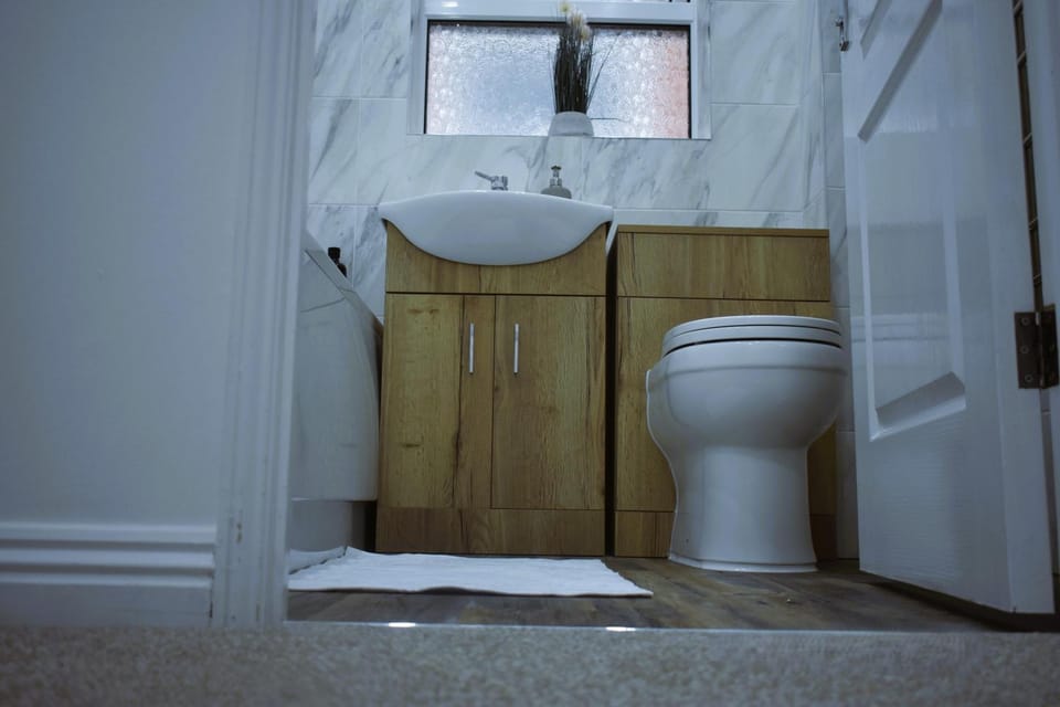 Toilet, Bathroom