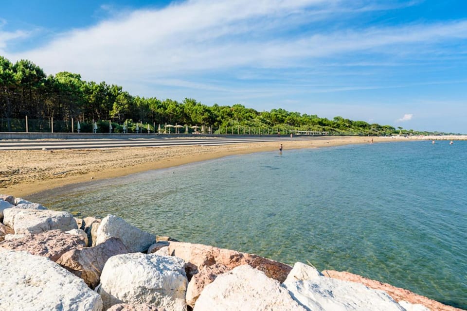 Nearby landmark, Natural landscape, Beach