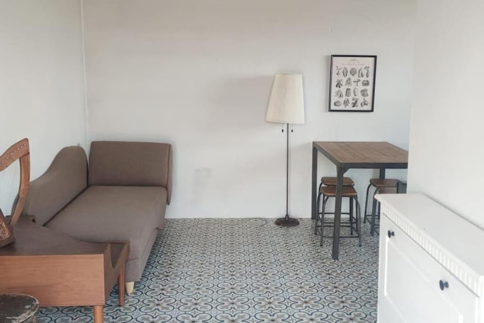 Seating area, Dining area