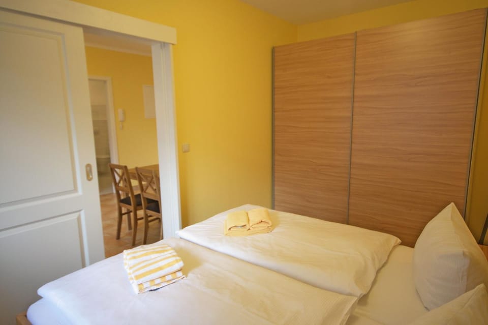 Bedroom, wardrobe
