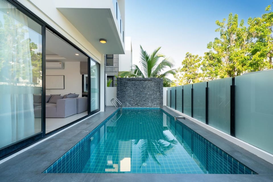 Laguna park Villa with pool or Townhouse with communal swimmibg pool Free airport Pick up from 7 days Villa in Choeng Thale