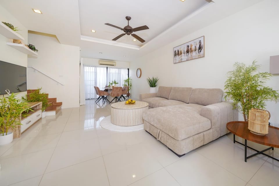 Laguna park Villa with pool or Townhouse with communal swimmibg pool Free airport Pick up from 7 days Villa in Choeng Thale
