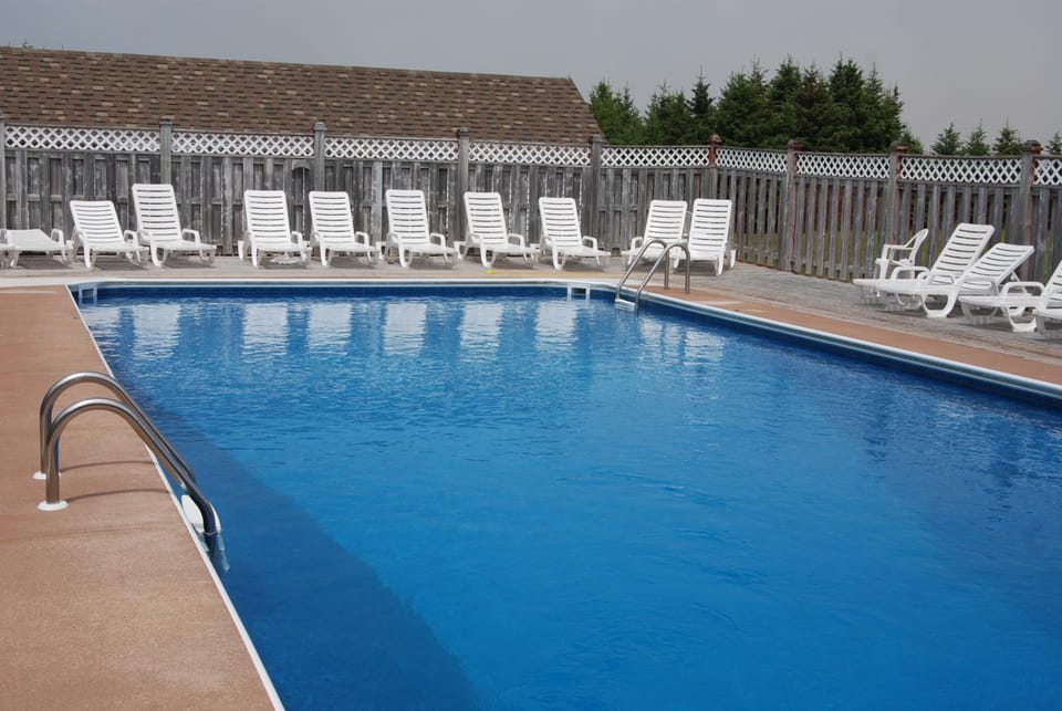 Swimming pool, Swimming pool