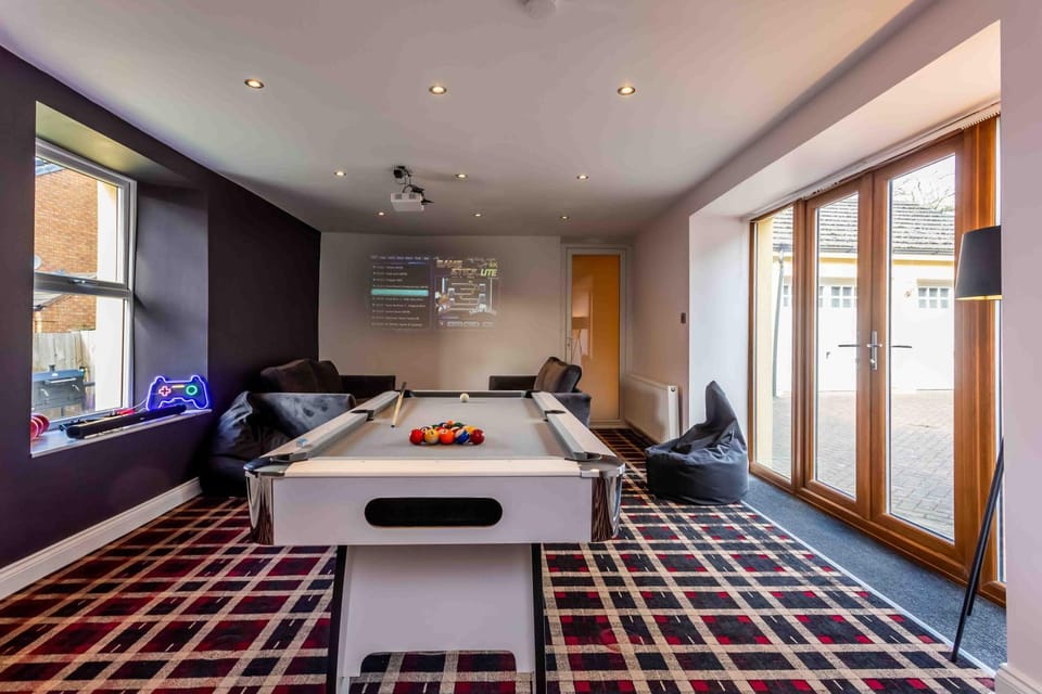 TV and multimedia, Living room, Seating area