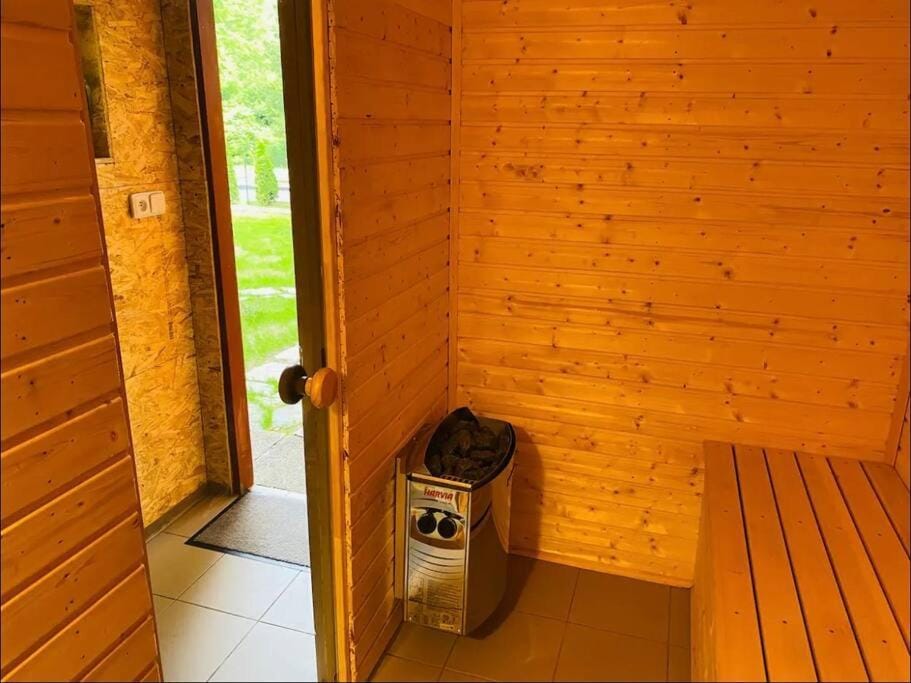 Glamping paradise with wellness House in Prague
