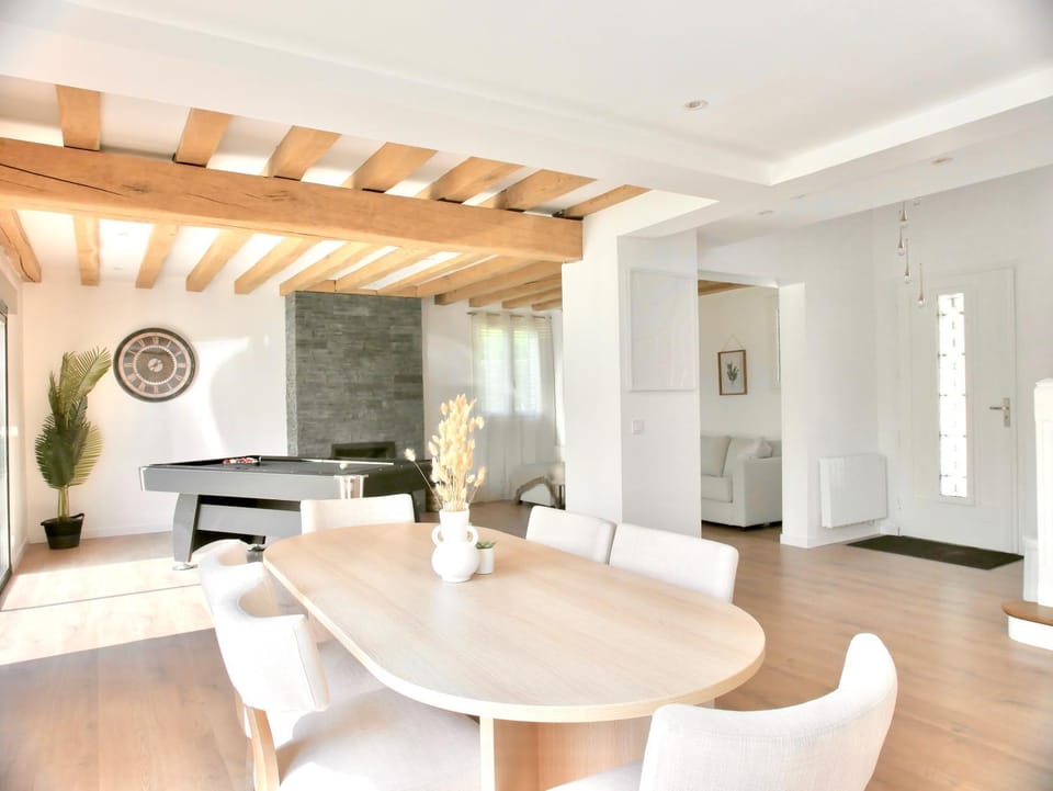 Villa à 1h15 de Paris, avec Piscine, Spa & Sauna Villa in Île-de-France