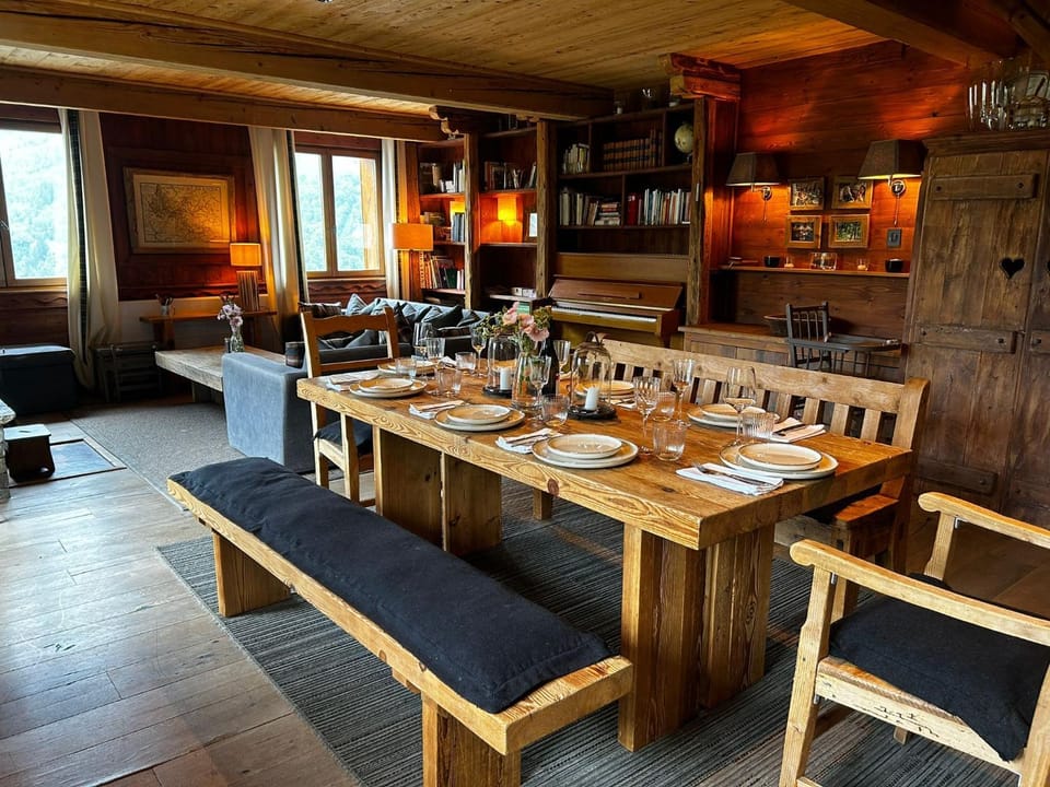 Lounge or bar, Dining area, kitchen