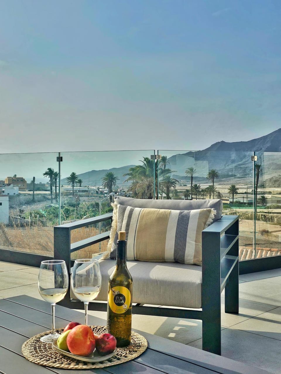 Patio, Natural landscape, Seating area, Dining area, Mountain view, Sea view
