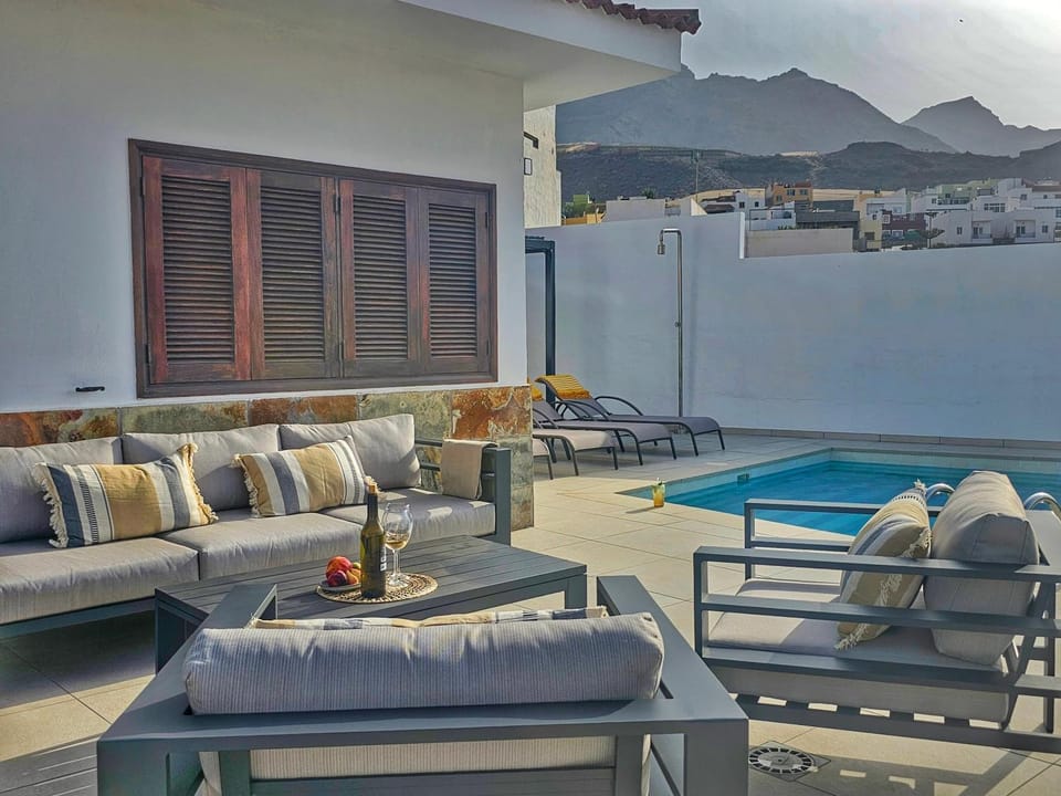 Patio, Mountain view, Pool view, Swimming pool