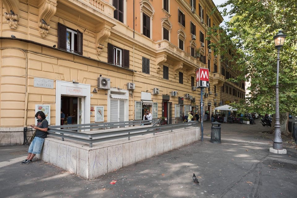 Property building, Neighbourhood, City view, Street view