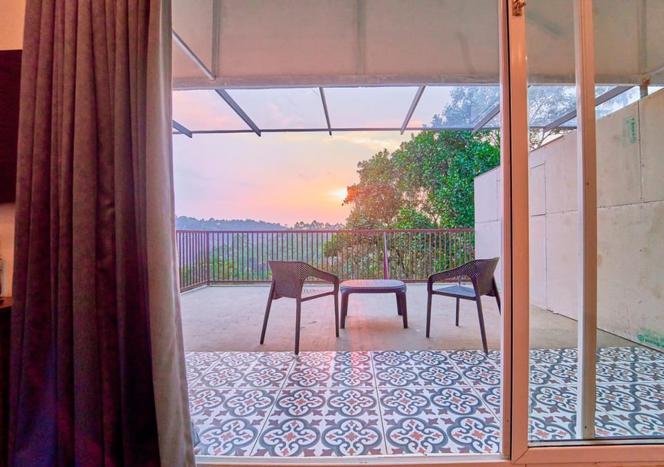 View (from property/room), Balcony/Terrace, Sunrise, Sunset