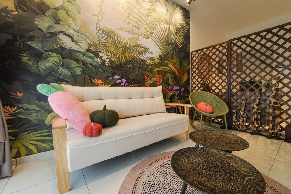 Living room, Seating area, air conditioner
