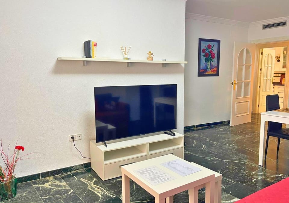 Communal lounge/ TV room, TV and multimedia, Evening entertainment