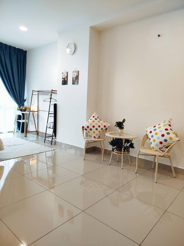 Cozy Haven Cozy Studios in Pacific Tower Apartment in Petaling Jaya