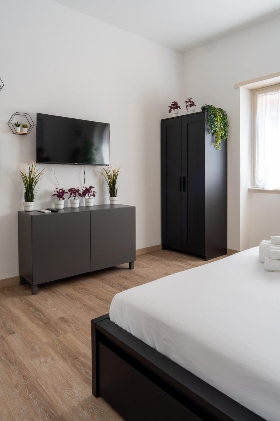 TV and multimedia, wardrobe