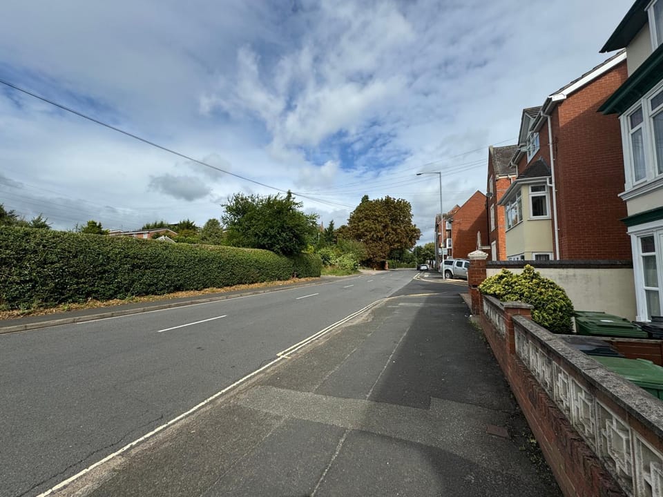 Neighbourhood, Street view, Parking
