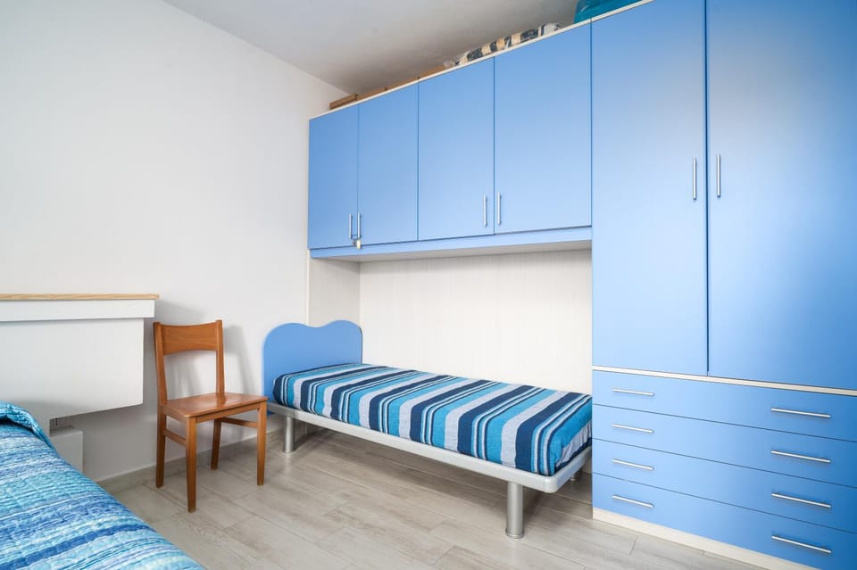 Property building, Living room, Bedroom