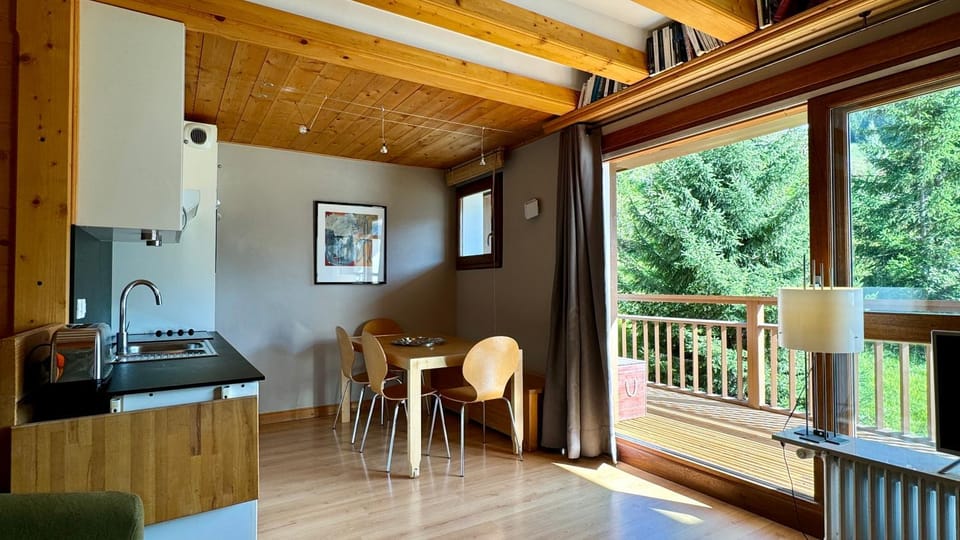 Balcony/Terrace, Kitchen or kitchenette, Dining area
