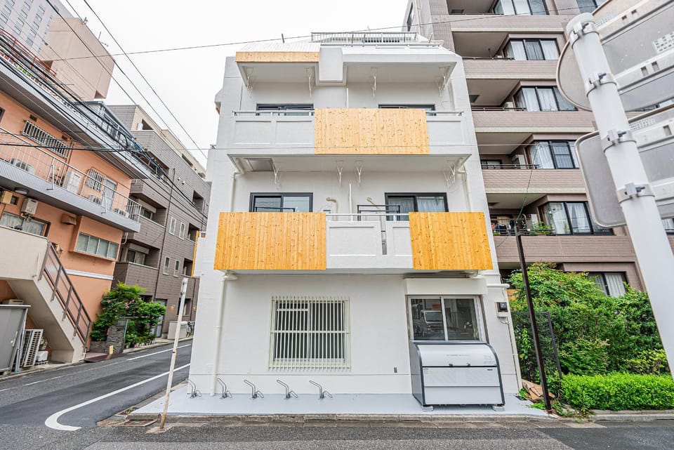 Property building, Neighbourhood