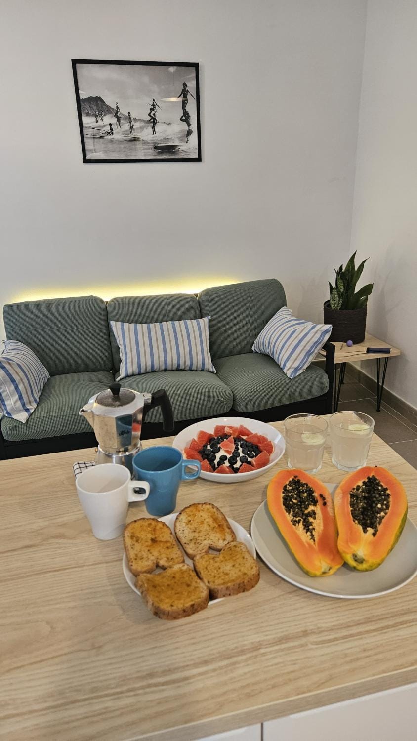 Living room, Food and drinks, Seating area, Food, Breakfast, Lunch