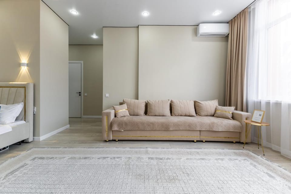 Photo of the whole room, Seating area, air conditioner