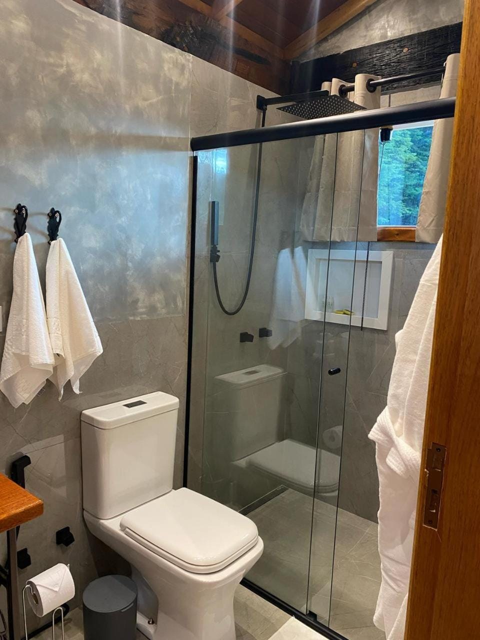 Shower, Toilet, Bathroom