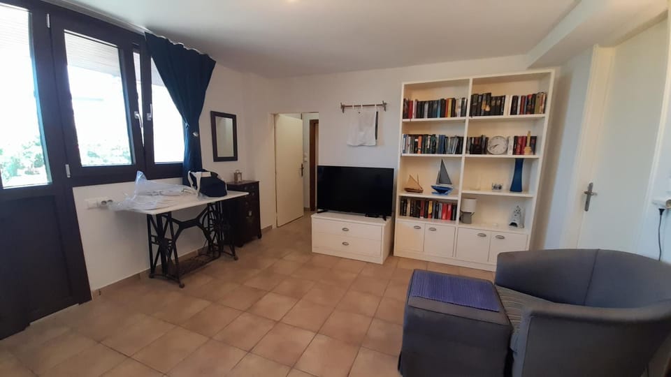 Mandora's Cozy Sea View Apartment Apartment in Lasithi