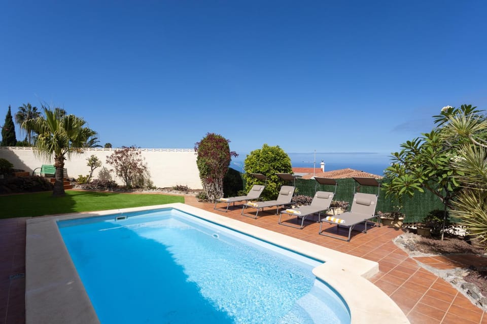Natural landscape, Pool view, Sea view, Swimming pool, sunbed