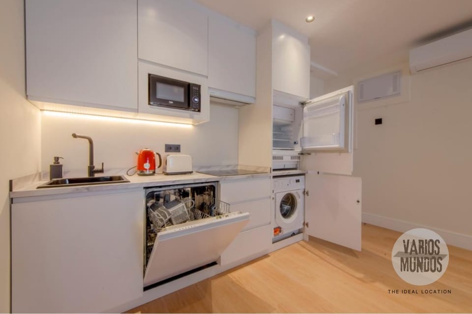 Kitchen or kitchenette, dishwasher, washing machine